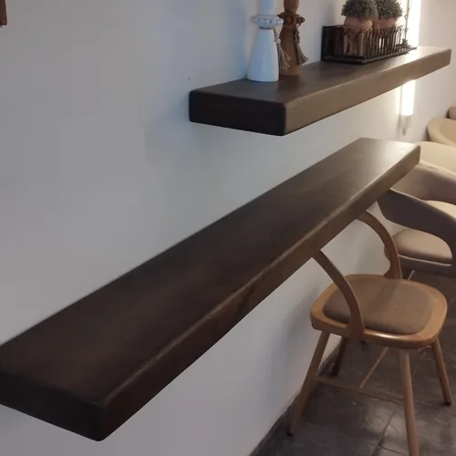 מדפי מנגו פרימיום – מדף עץ גושני במראה מרחף במגוון גדלים