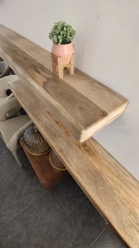 מדפי מנגו פרימיום – מדף עץ גושני במראה מרחף במגוון גדלים