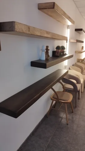 מדפי מנגו פרימיום – מדף עץ גושני במראה מרחף במגוון גדלים